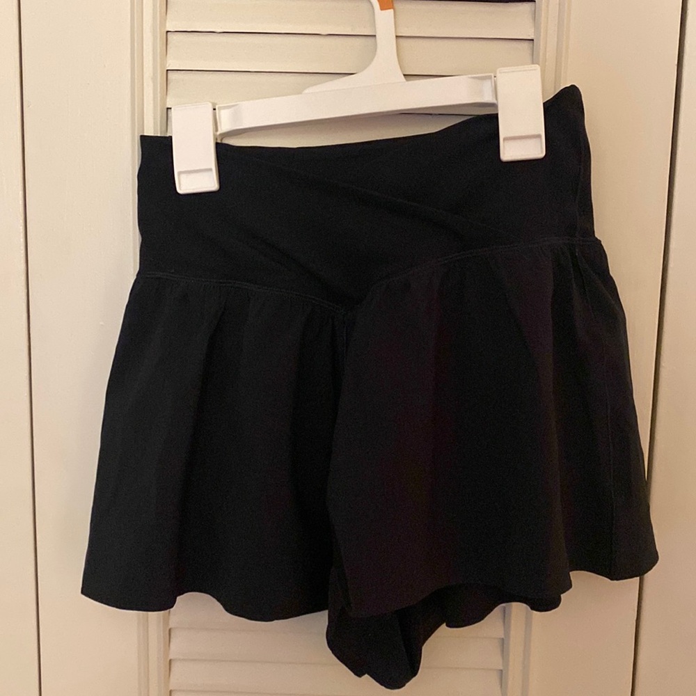 Crossover, black, flowy shorts from Aerie!
